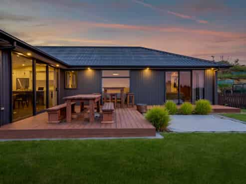 956 Richmond Road, Lepperton