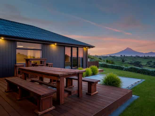 956 Richmond Road, Lepperton