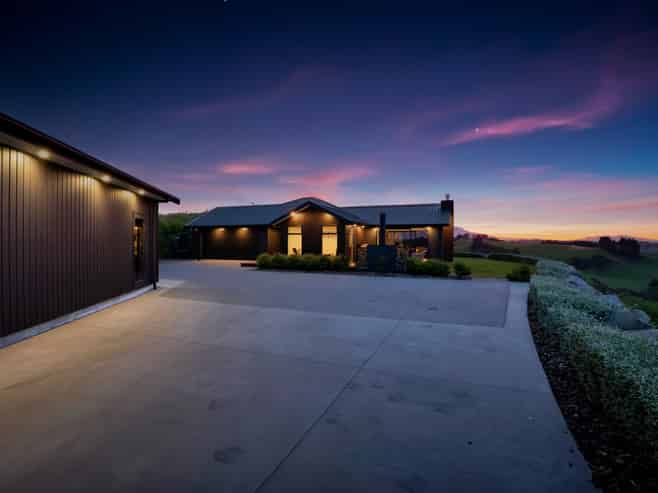 956 Richmond Road, Lepperton