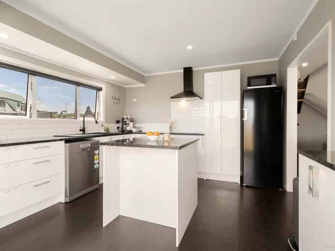 96B  Racecourse Road, Waiuku