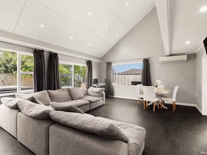 96B  Racecourse Road, Waiuku