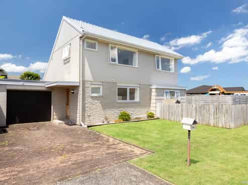 96B  Racecourse Road, Waiuku
