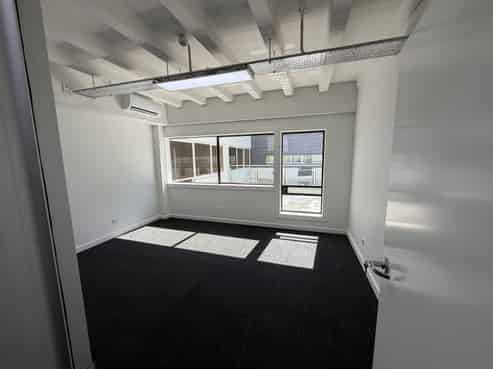 Small Office in Newly Refurbished Building