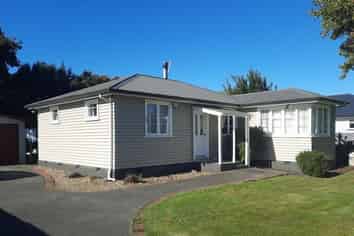 56 Kensington Avenue, Saint Albans