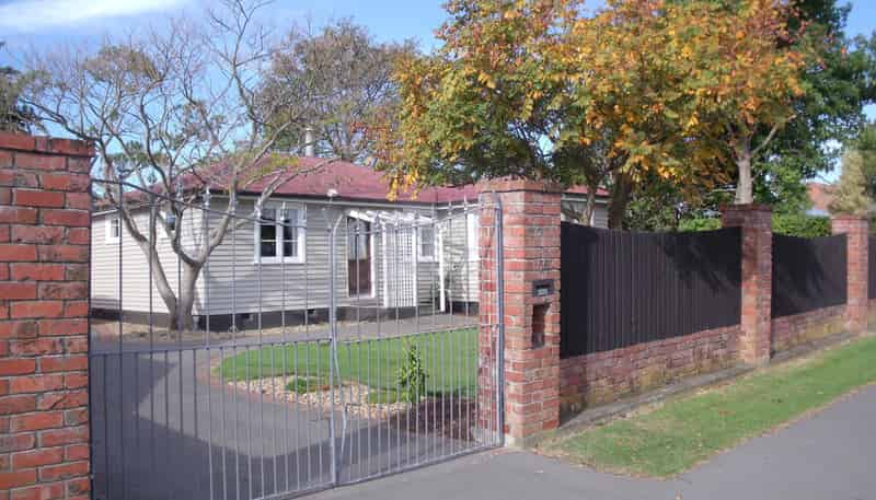 56 Kensington Avenue, Saint Albans