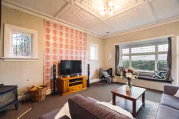 8 Highcliff Road, Andersons Bay