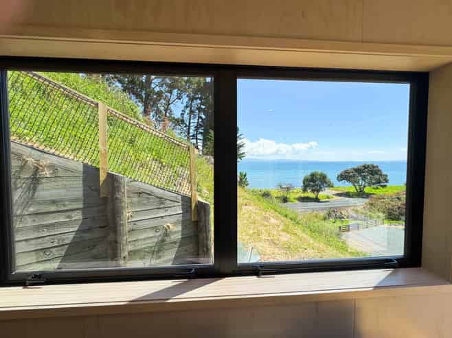 1000A Thames Coast Road, Kereta