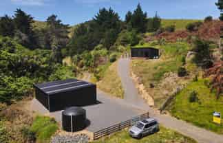 1000A Thames Coast Road, Kereta