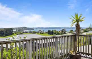 6 Grandview Road, Stanmore Bay