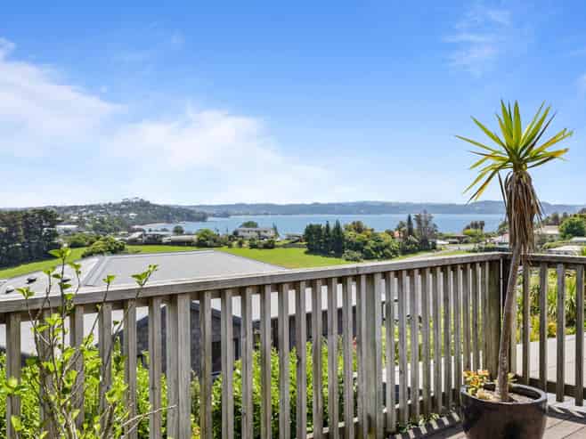 6 Grandview Road, Stanmore Bay