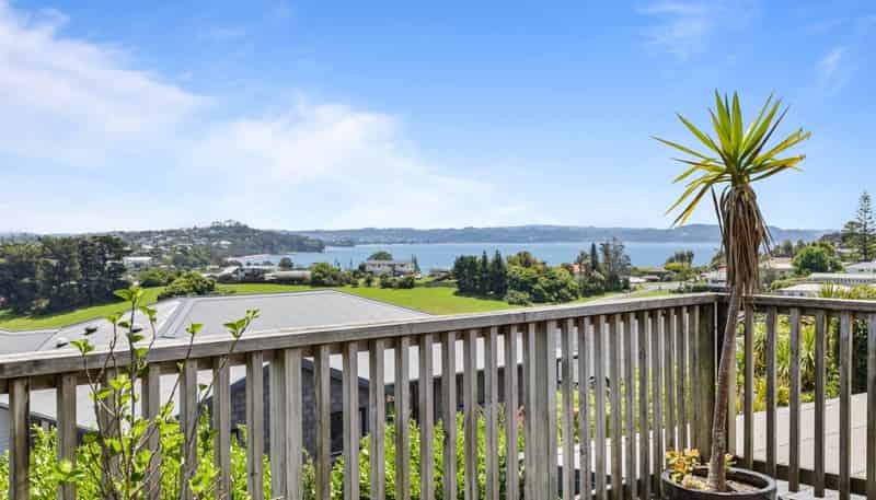 6 Grandview Road, Stanmore Bay