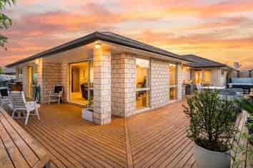 22 Butterworth Crescent, Papamoa Beach