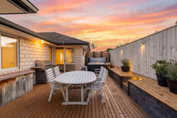 22 Butterworth Crescent, Papamoa Beach