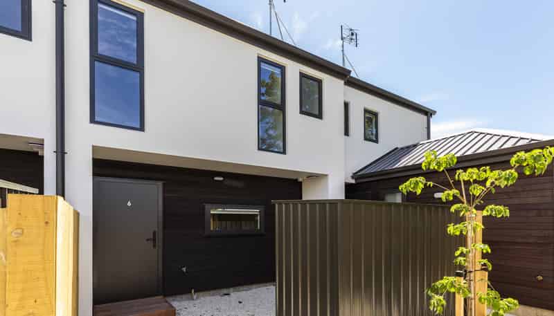 6/220 Geraldine Street, Edgeware