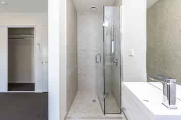 6/220 Geraldine Street, Edgeware