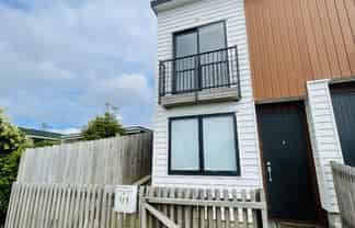 5/1 Sylvan Crescent, Te Atatu South