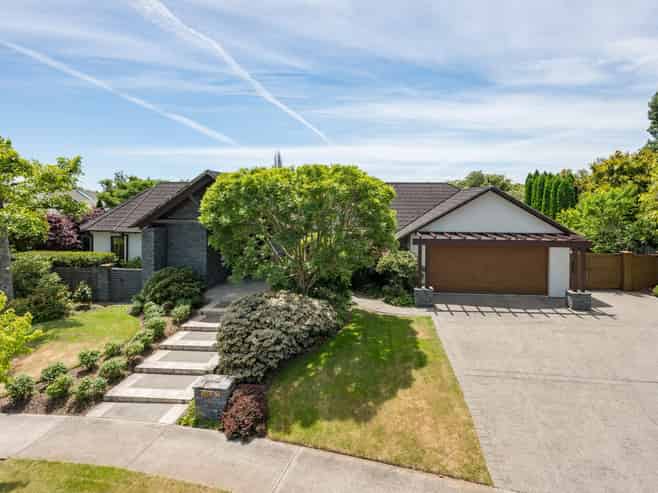 11 Heron Grove, Richmond