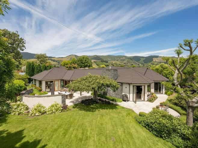 11 Heron Grove, Richmond