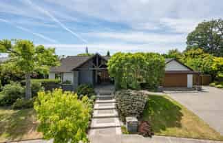 11 Heron Grove, Richmond