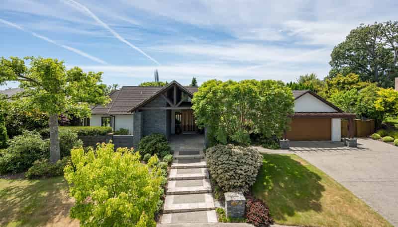 11 Heron Grove, Richmond