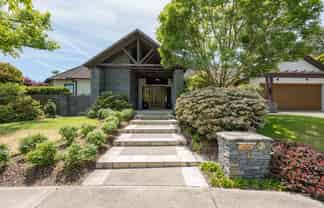 11 Heron Grove, Richmond