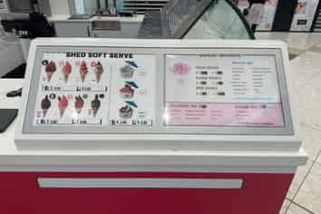 Ice Cream shop in popular mall