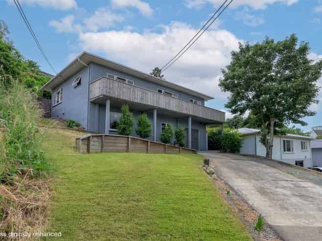 8 Lucas Terrace, Stepneyville