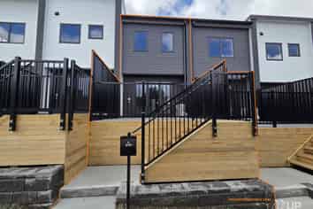 3/10 Ngaroma House Drive, Hobsonville