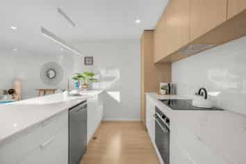 24/200 Knights Road, Central Hutt