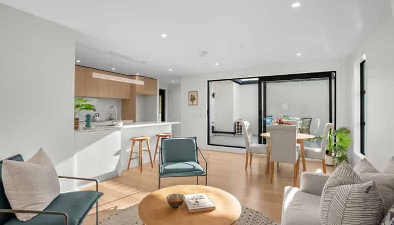 24/200 Knights Road, Central Hutt