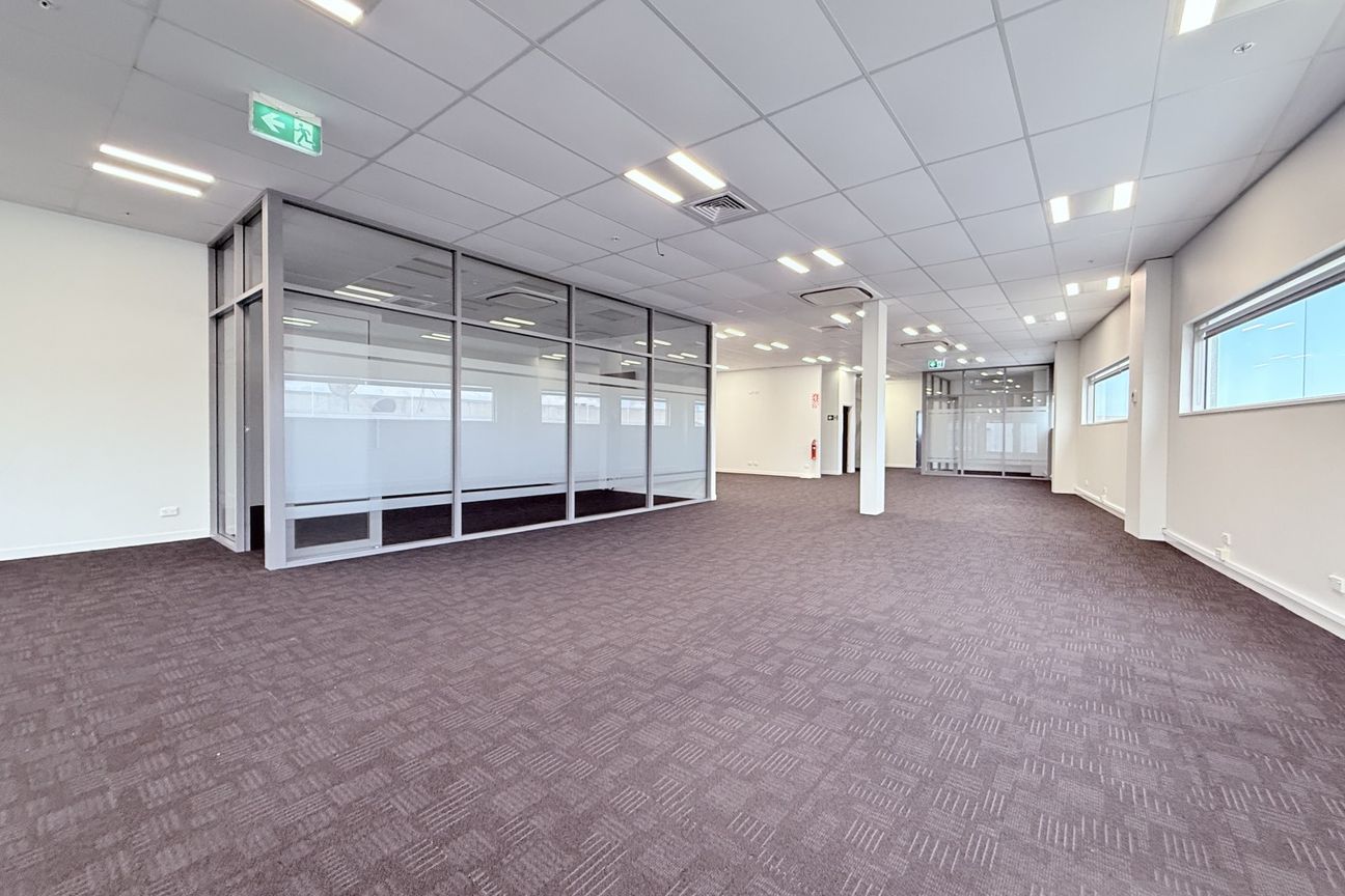 High Profile Penrose Site | 325 m² - View 3
