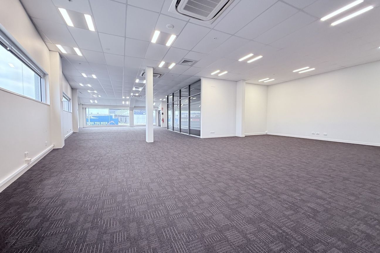 High Profile Penrose Site | 325 m² - View 4