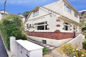 10B Hawthorn Avenue, Mornington