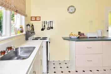 10B Hawthorn Avenue, Mornington