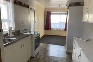 42A Egmont Street, Hawera