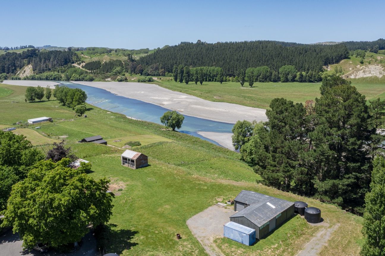 Valley vistas upstream and down – title issued! - Widok 4