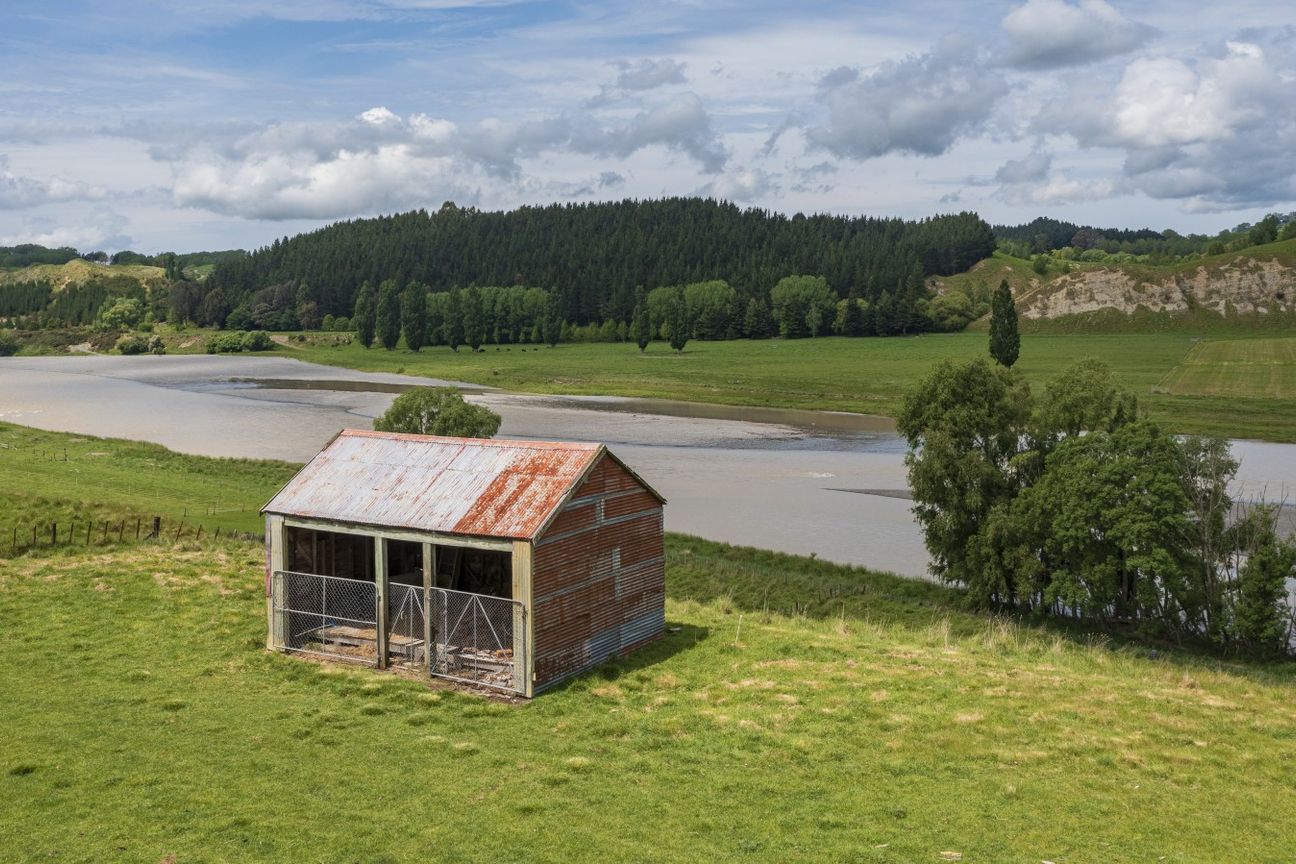 Valley vistas upstream and down – title issued! - Widok 5