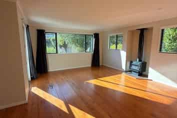 34A The Ridgeway, Enner Glynn