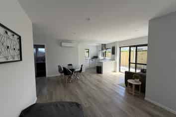 74 Catherine Crescent (Downstairs), Whitianga