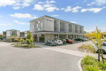 3/4163 Great North Road, Glen Eden