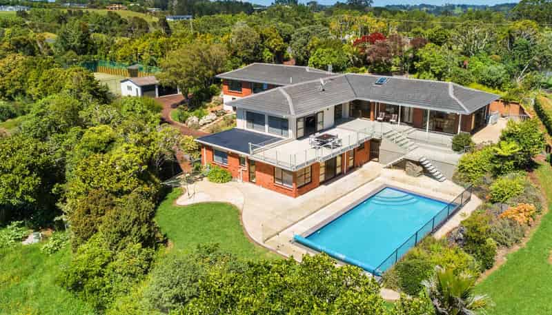 70 Okura River Road, Okura