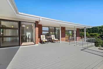 70 Okura River Road, Okura