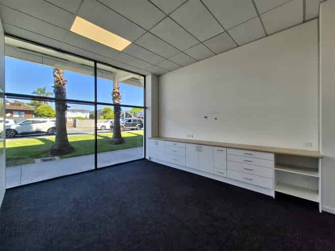 High-profile corner site with quality fitout