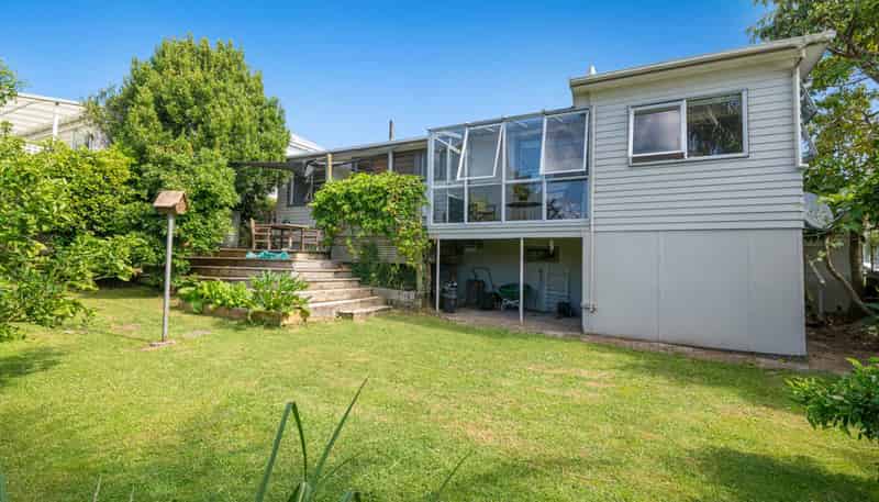 6 Karaka Street, Helensville