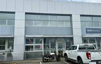 Plug & Play Business Park Office