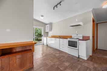 120a Belk Road South, Pyes Pa