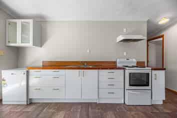 120a Belk Road South, Pyes Pa