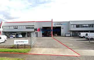 Warehouse with Yard - Mt Wellington