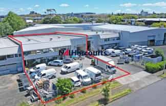 Warehouse with Yard - Mt Wellington