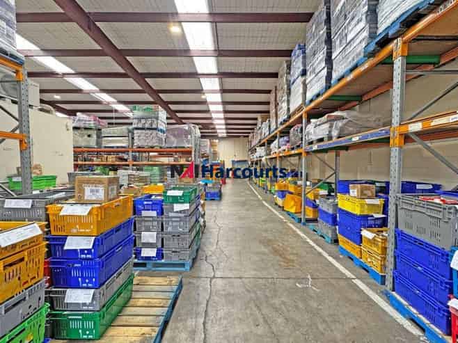 Warehouse with Yard - Mt Wellington